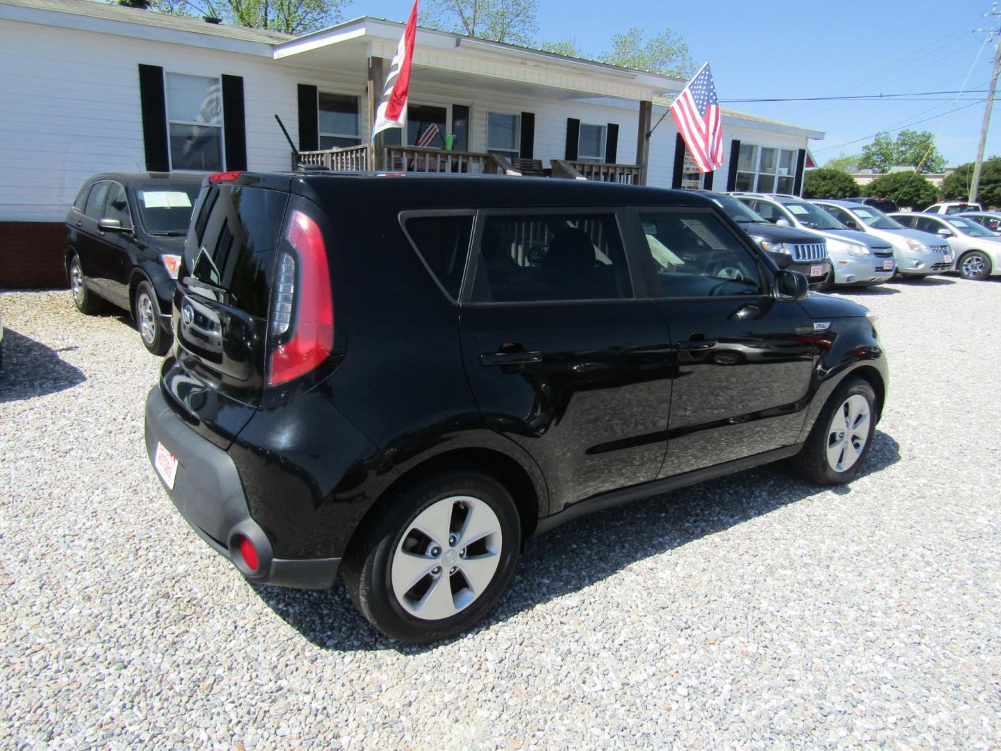 2016 Black /Gray Kia Soul (KNDJN2A29G7) with an 4 CYL engine, Automatic transmission, located at 15016 S Hwy 231, Midland City, AL, 36350, (334) 983-3001, 31.306210, -85.495277 - Photo#7